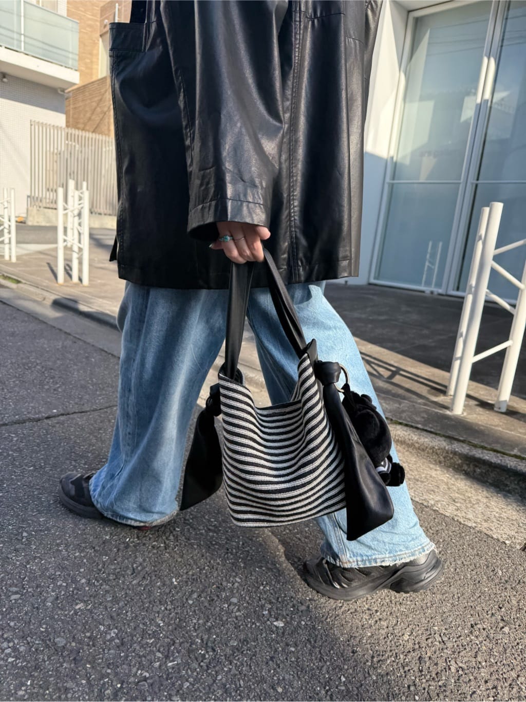 ear PAPILLONNERの雑材柄ワンハンドルバッグSを使ったコーディネートを紹介します。｜Rakuten Fashion(楽天ファッション／旧楽天ブランドアベニュー)7008720