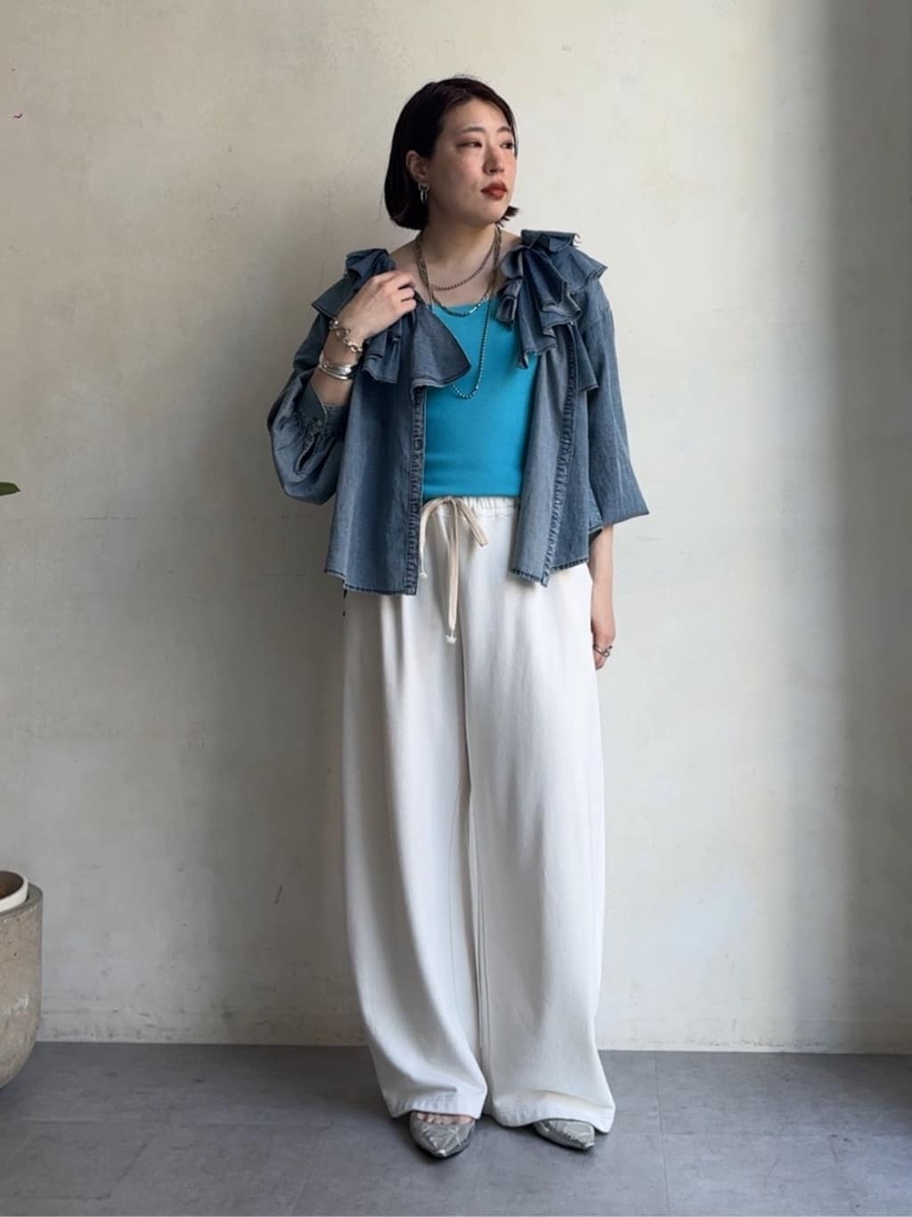 DOUDOU | ライトデニムフリルブラウス | Rakuten Fashion(楽天