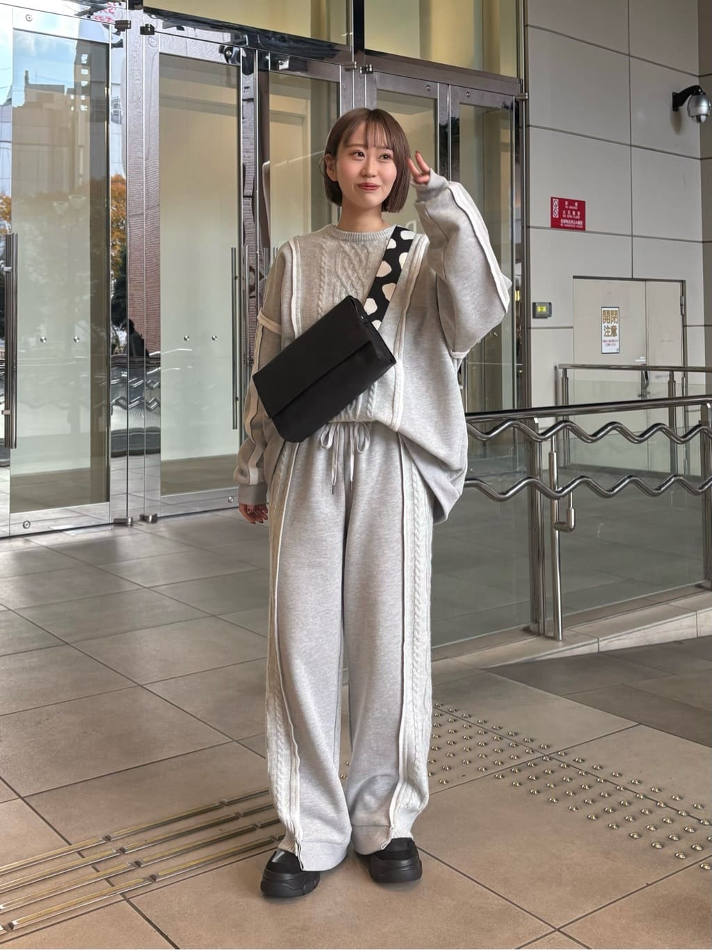 ear PAPILLONNERのコーディネートを紹介します。｜Rakuten Fashion(楽天ファッション／旧楽天ブランドアベニュー)7010073