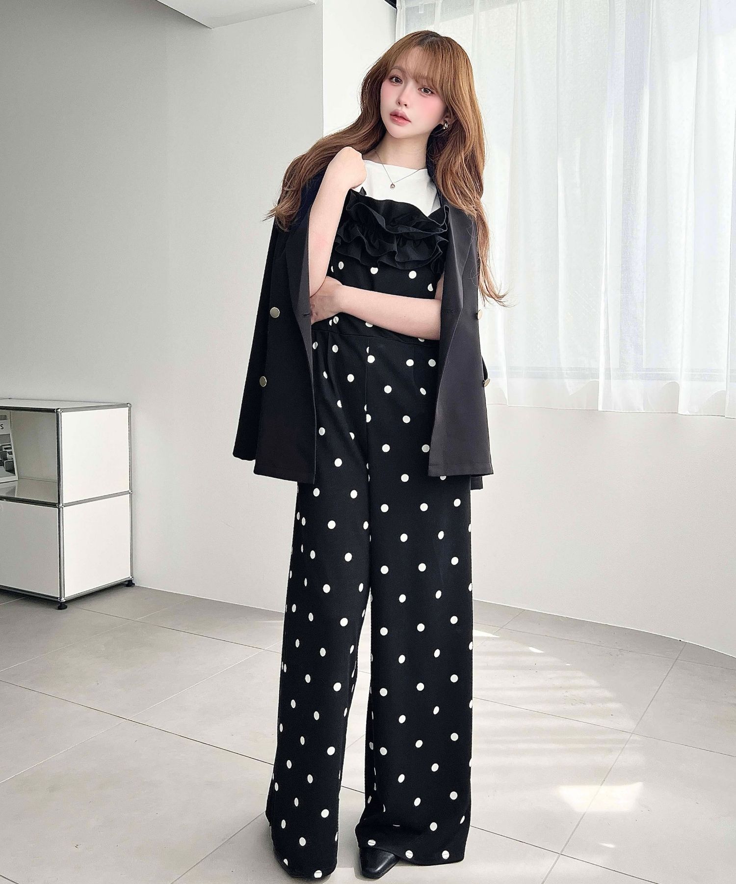 moment+のギンガム&ドットフリルオールインワンを使ったコーディネートを紹介します。｜Rakuten Fashion(楽天ファッション／旧楽天ブランドアベニュー)7011452