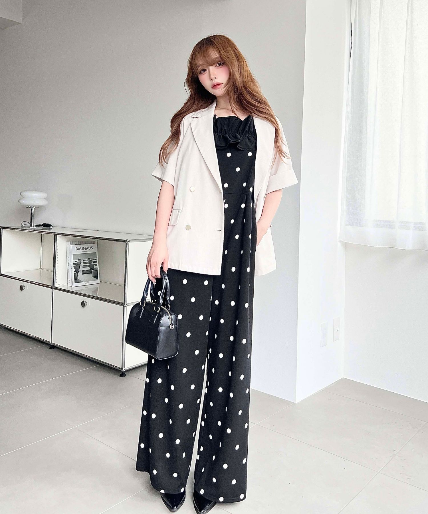 moment+のギンガム&ドットフリルオールインワンを使ったコーディネートを紹介します。｜Rakuten Fashion(楽天ファッション／旧楽天ブランドアベニュー)7011472