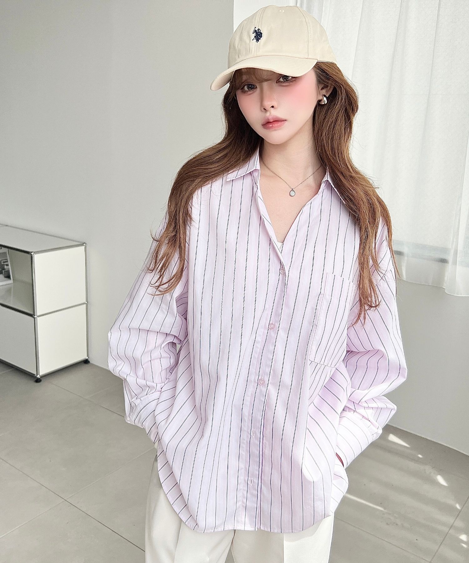 moment+のマルチストライプ後ろ編み上げ長袖シャツを使ったコーディネートを紹介します。｜Rakuten Fashion(楽天ファッション／旧楽天ブランドアベニュー)7011454