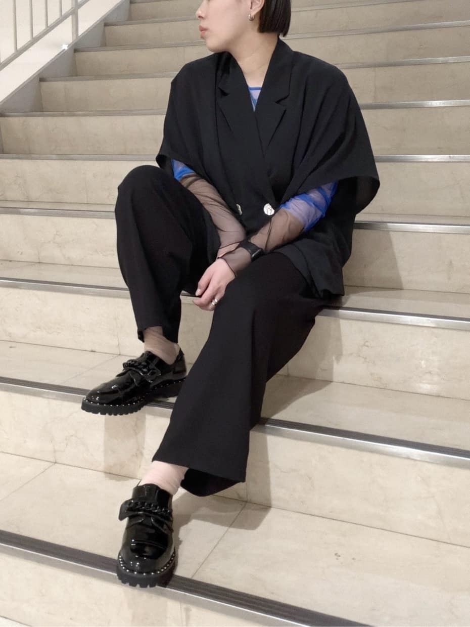 STACCATOのビックチェーンサーロゥタンクソールシューズを使ったコーディネートを紹介します。｜Rakuten Fashion(楽天ファッション／旧楽天ブランドアベニュー)7011996