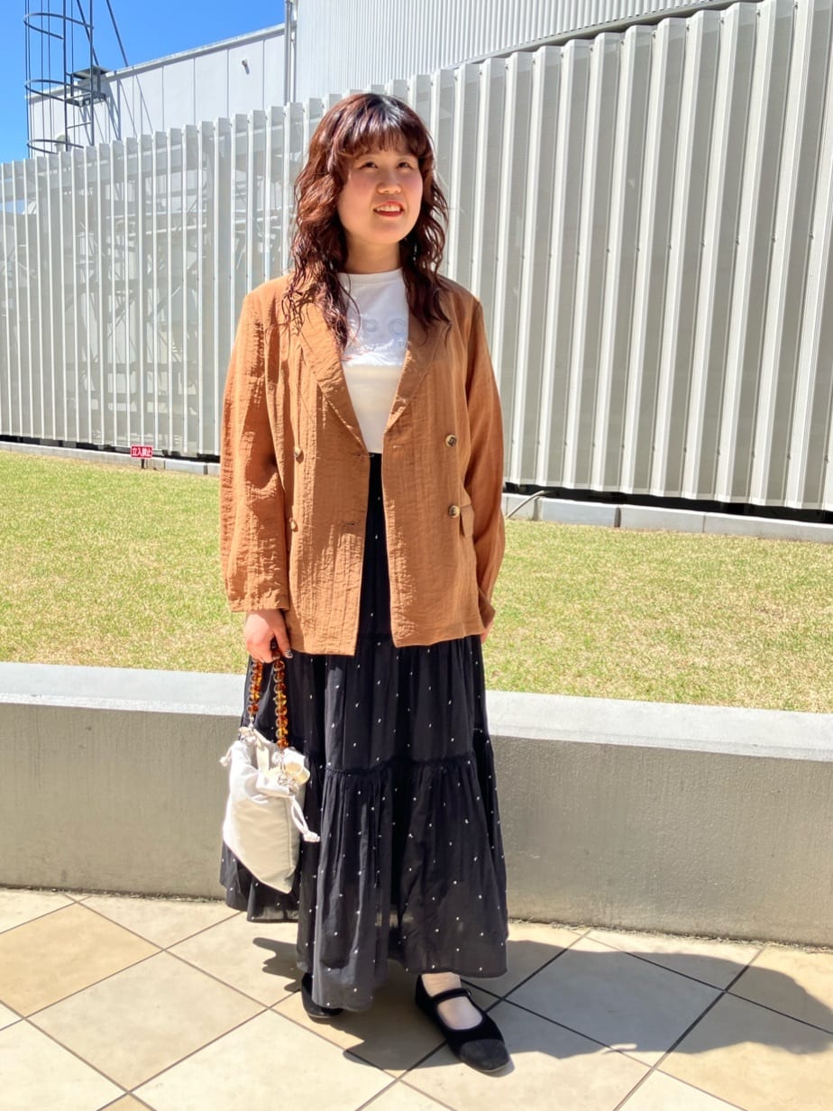 FREAK’S STOREのインド ラメドット はしごレース ティアード マキシスカートを使ったコーディネートを紹介します。｜Rakuten Fashion(楽天ファッション／旧楽天ブランドアベニュー)7017305