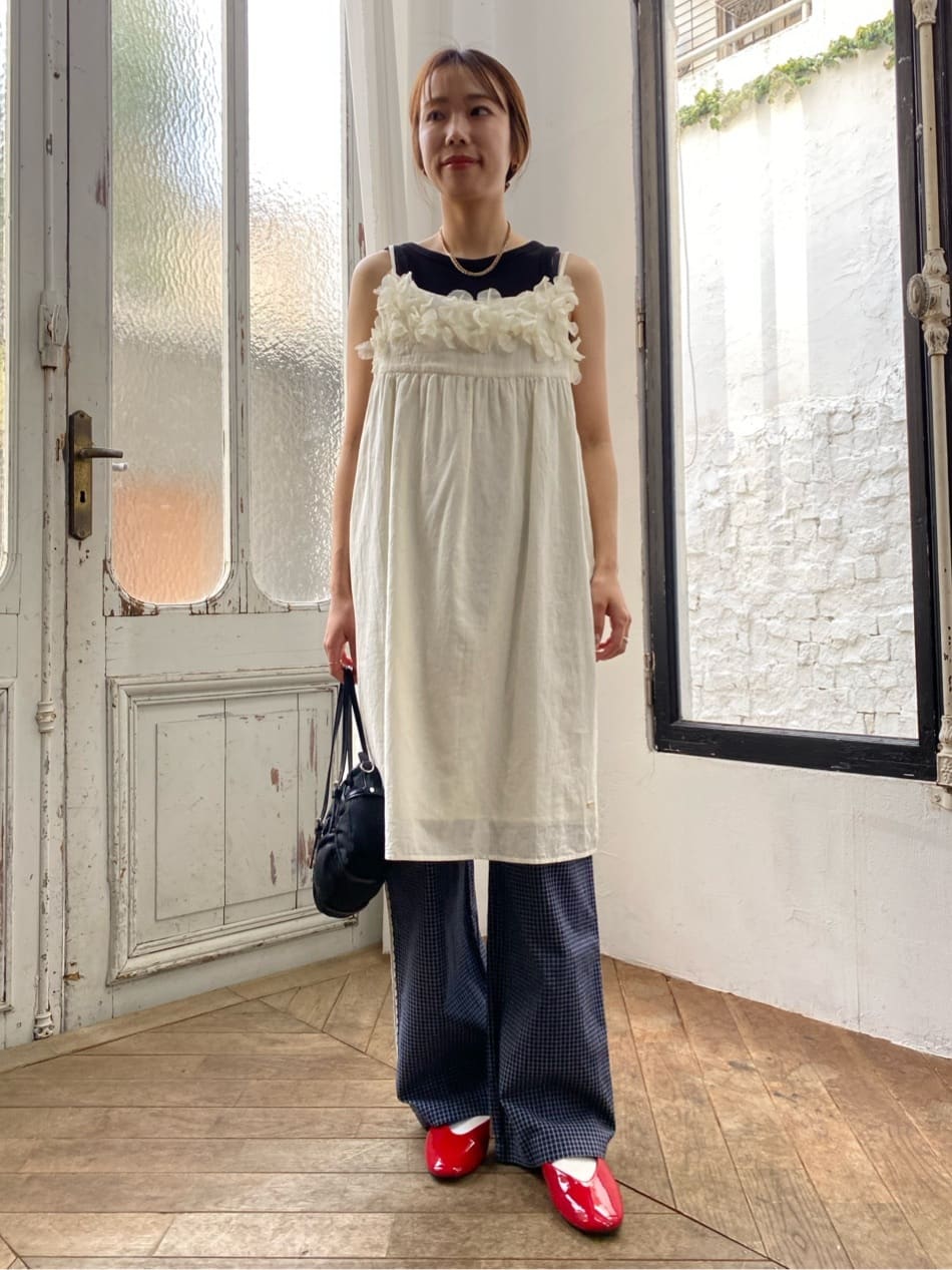 FREAK’S STOREのレースライン イージーパンツ 限定展開を使ったコーディネートを紹介します。｜Rakuten Fashion(楽天ファッション／旧楽天ブランドアベニュー)7018148