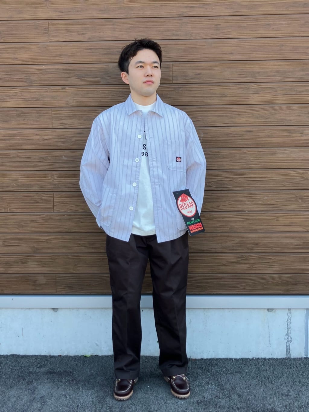 FREAK’S STOREの別注 ワーク ストライプ シャツカバーオールを使ったコーディネートを紹介します。｜Rakuten Fashion(楽天ファッション／旧楽天ブランドアベニュー)7019201