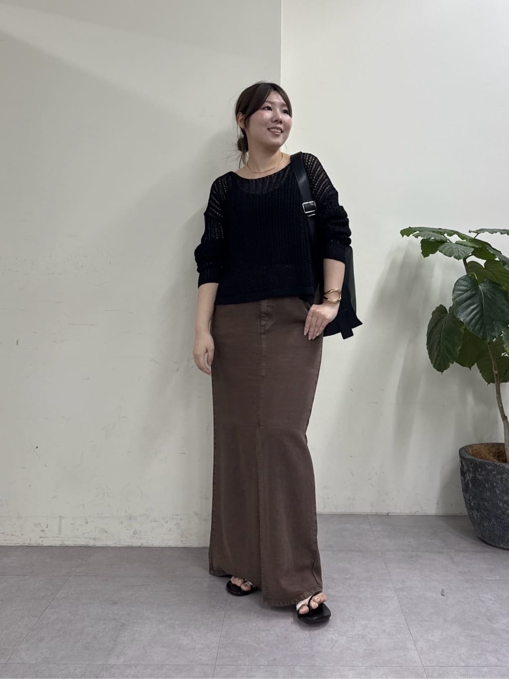 GALLARDAGALANTEの【セットアップ対応】リヨセルスリットスカートを使ったコーディネートを紹介します。｜Rakuten Fashion(楽天ファッション／旧楽天ブランドアベニュー)7019730