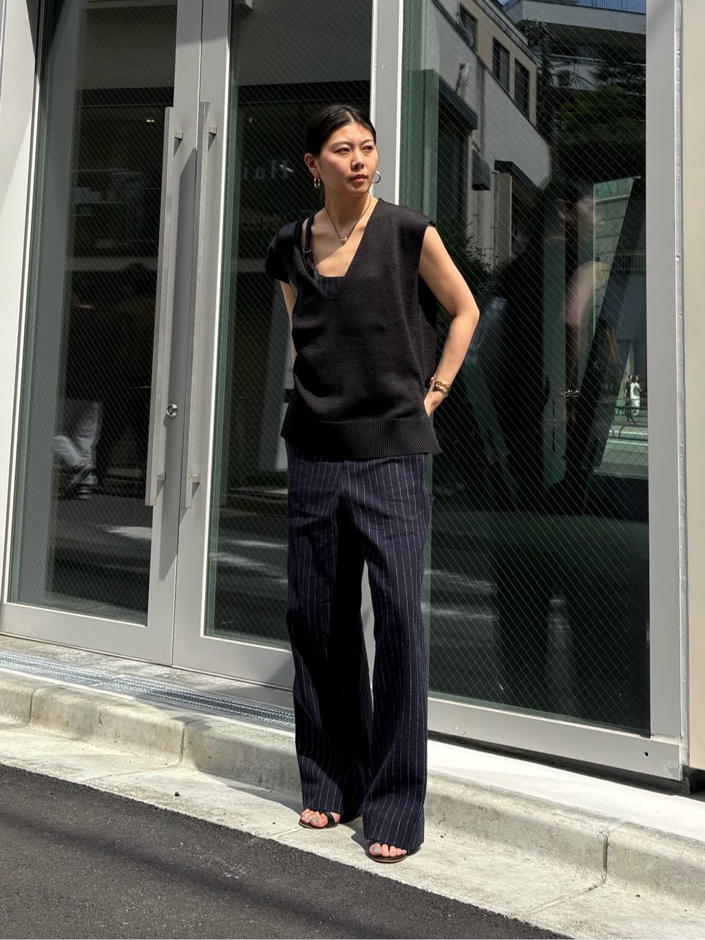 GALLARDAGALANTEのサイドスリットニットを使ったコーディネートを紹介します。｜Rakuten Fashion(楽天ファッション／旧楽天ブランドアベニュー)7019824