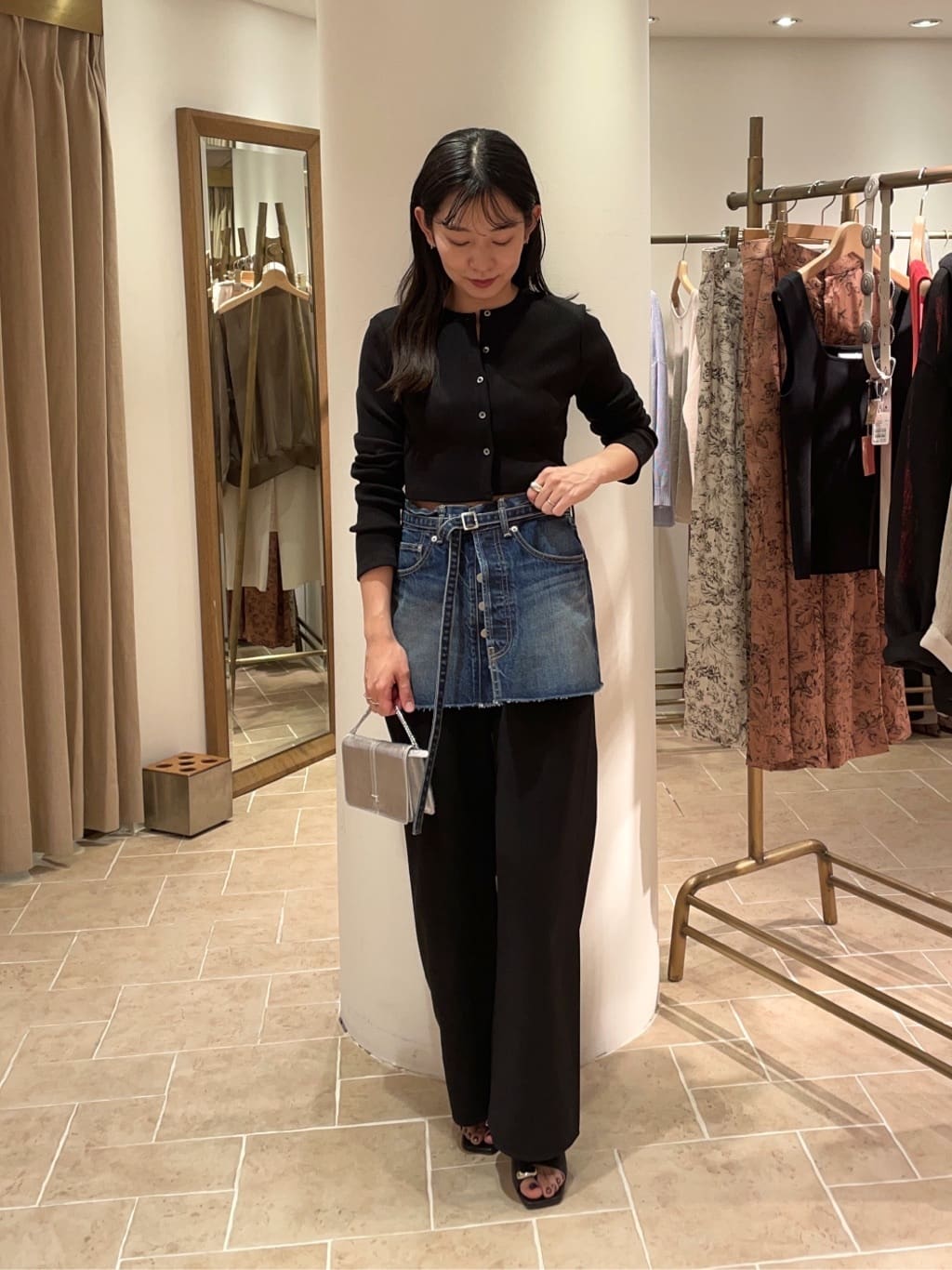 GALLARDAGALANTEの【PEAS】コットンシルクカーディガンを使ったコーディネートを紹介します。｜Rakuten Fashion(楽天ファッション／旧楽天ブランドアベニュー)7019885