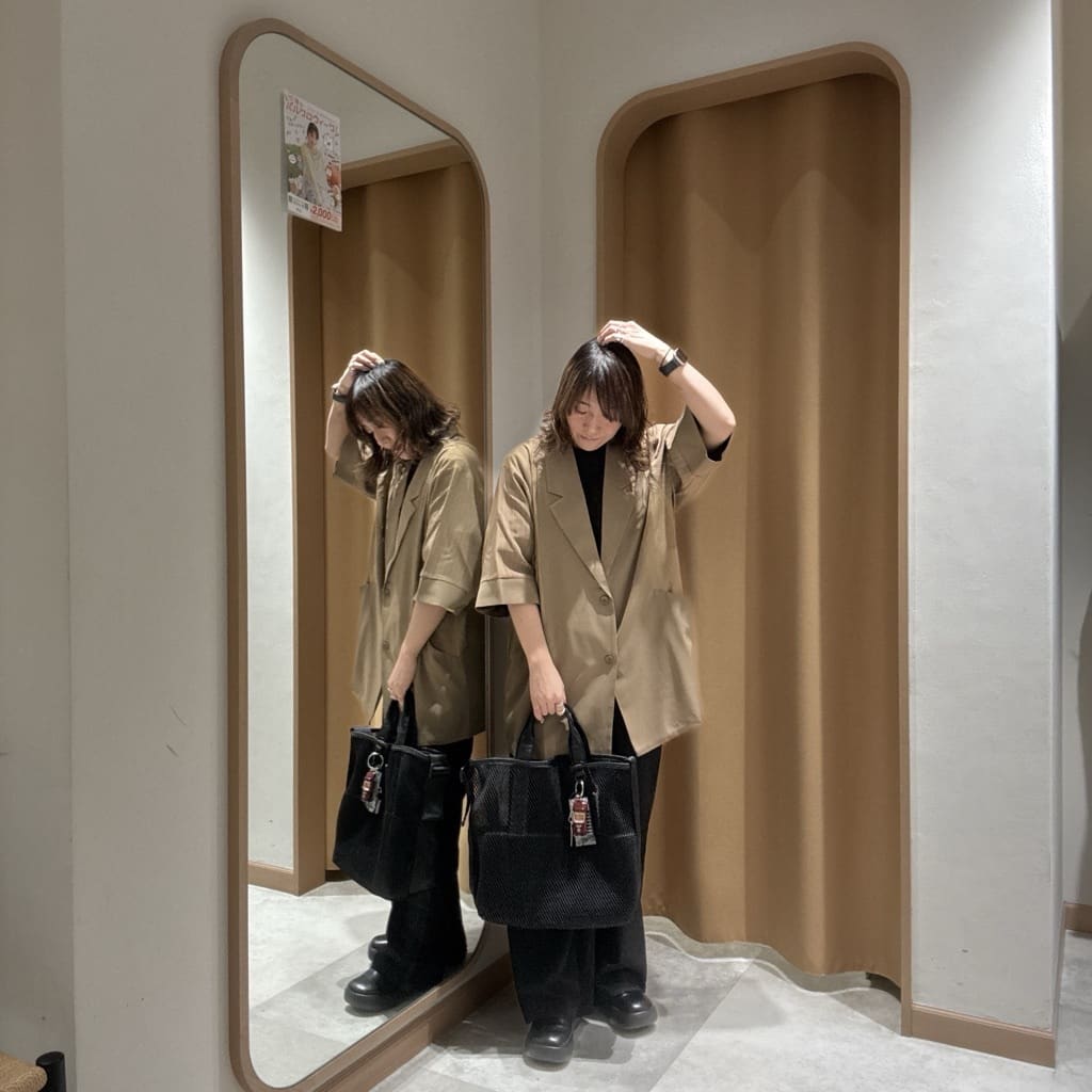 ear PAPILLONNERのオンオフ兼用ライトイージーパンツ【SUM1 STYLE(スミスタイル)】を使ったコーディネートを紹介します。｜Rakuten Fashion(楽天ファッション／旧楽天ブランドアベニュー)7020920