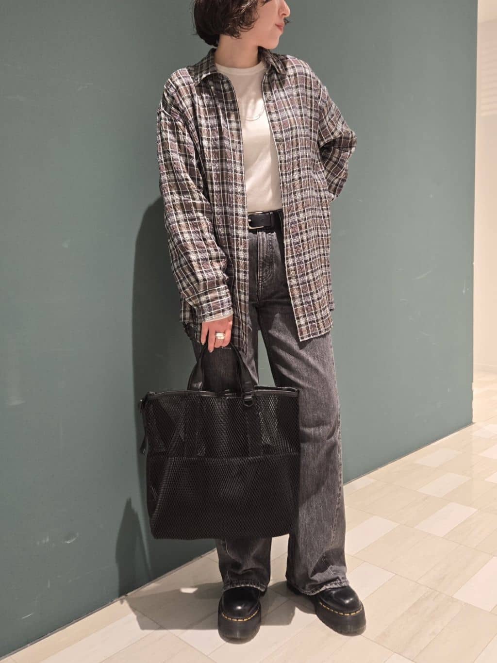 ear PAPILLONNERの【ouchi/ほし企画】ダイヤメッシュ2WAYトートバッグLを使ったコーディネートを紹介します。｜Rakuten Fashion(楽天ファッション／旧楽天ブランドアベニュー)7022163