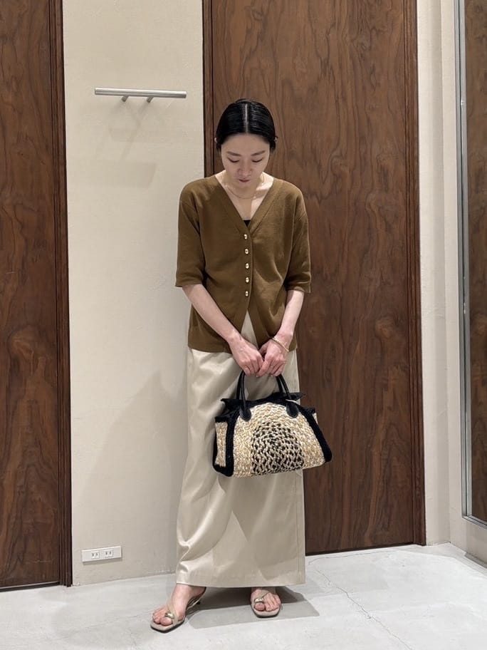 GALLARDAGALANTEの【手洗い可】ペプラムニットカーデを使ったコーディネートを紹介します。｜Rakuten Fashion(楽天ファッション／旧楽天ブランドアベニュー)7023250