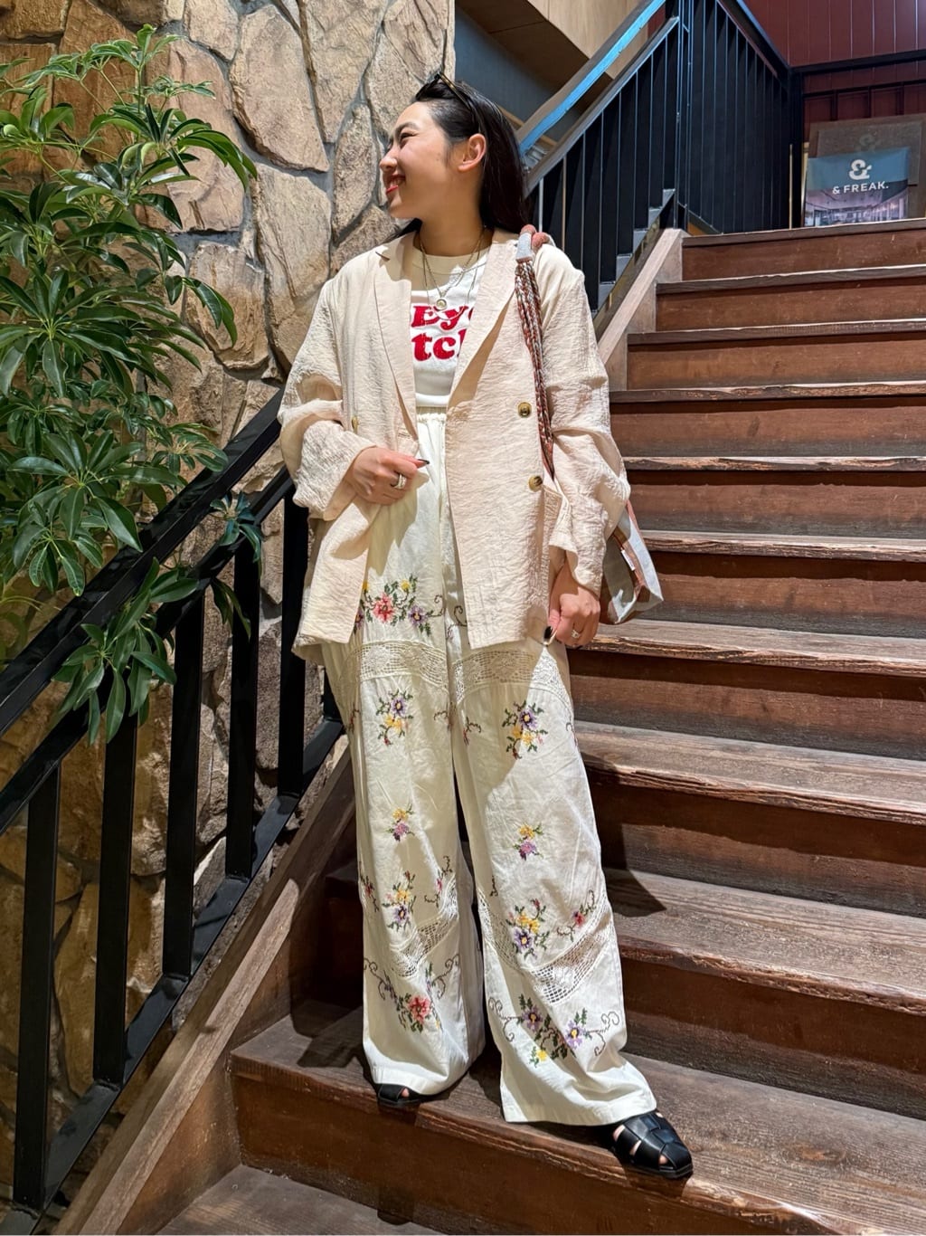 FREAK’S STOREのヴィンテージライク Used Essence PRINT TEEを使ったコーディネートを紹介します。｜Rakuten Fashion(楽天ファッション／旧楽天ブランドアベニュー)7025959