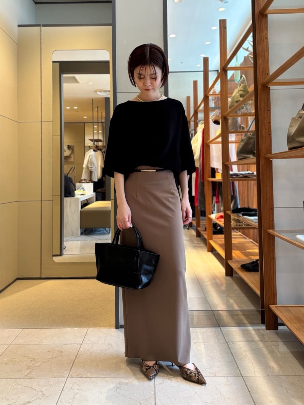 GALLARDAGALANTEの【3サイズ展開】ストレッチマキシタイトスカート2を使ったコーディネートを紹介します。｜Rakuten Fashion(楽天ファッション／旧楽天ブランドアベニュー)7026985