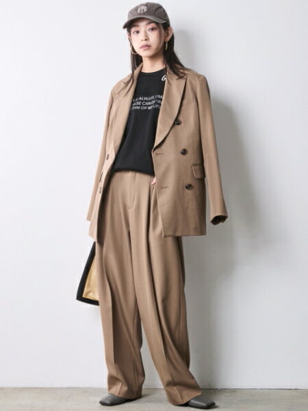 CHIC STYLEのロゴプリントロングスリーブTシャツ<大きいサイズ有>シックスタイルを使ったコーディネートを紹介します。｜Rakuten Fashion(楽天ファッション／旧楽天ブランドアベニュー)7028615