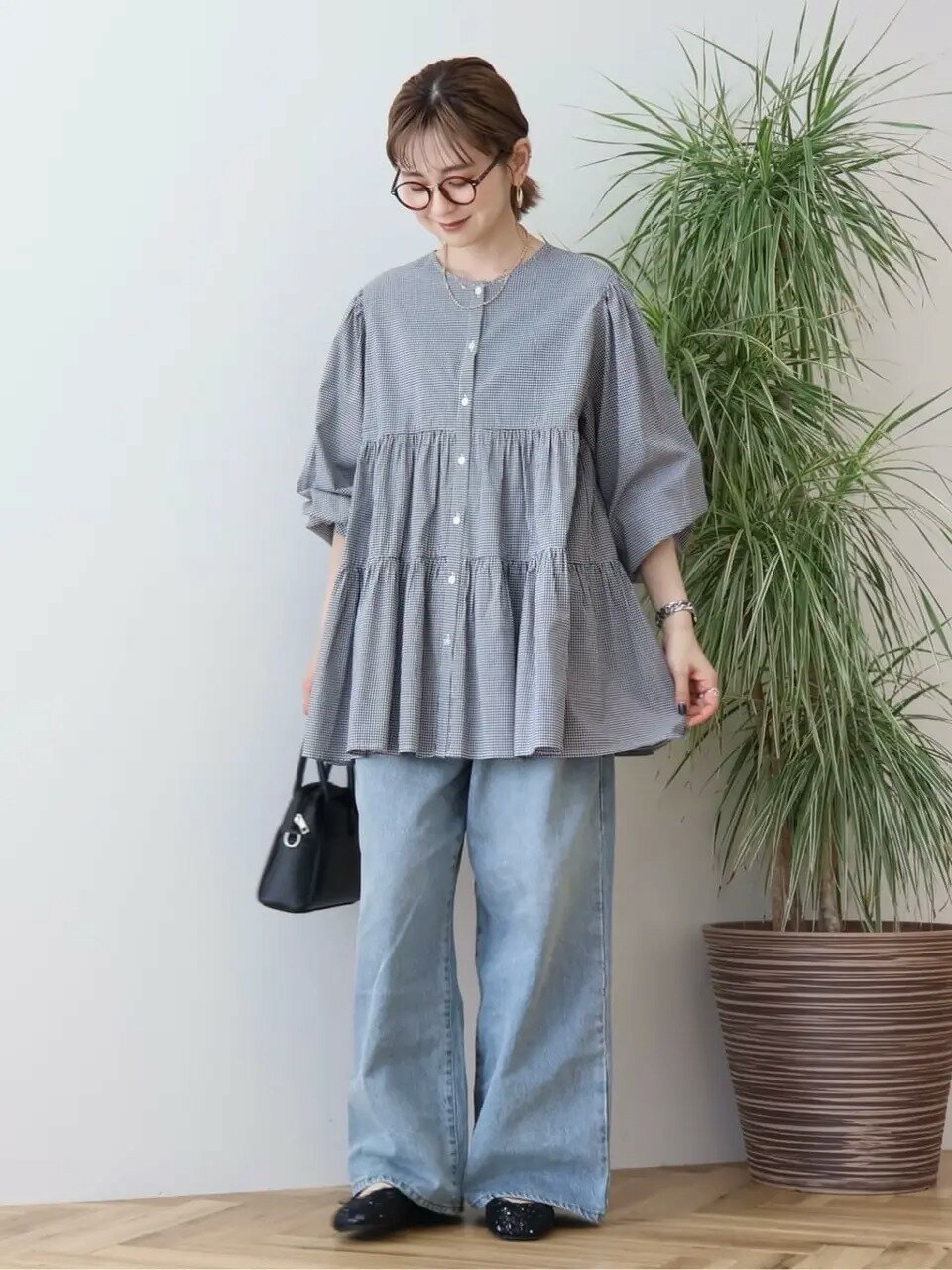 AMERICAN HOLICの【WEB限定】ティアードギャザーブラウスを使ったコーディネートを紹介します。｜Rakuten Fashion(楽天ファッション／旧楽天ブランドアベニュー)7028826