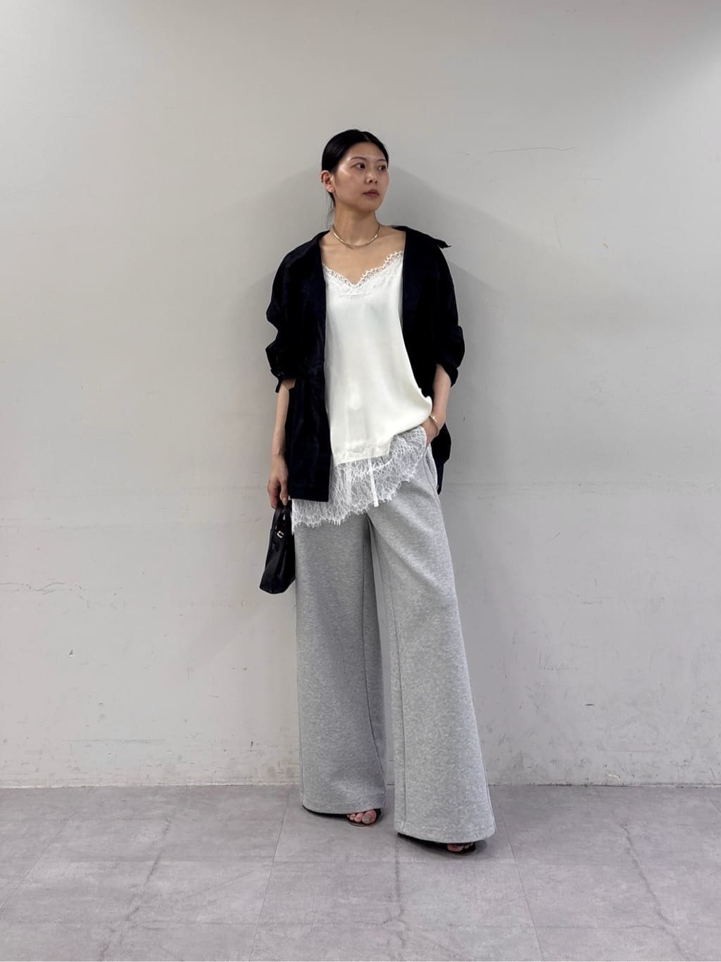 GALLARDAGALANTEの【+1で新鮮コーデ】レースキャミチュニックを使ったコーディネートを紹介します。｜Rakuten Fashion(楽天ファッション／旧楽天ブランドアベニュー)7029348