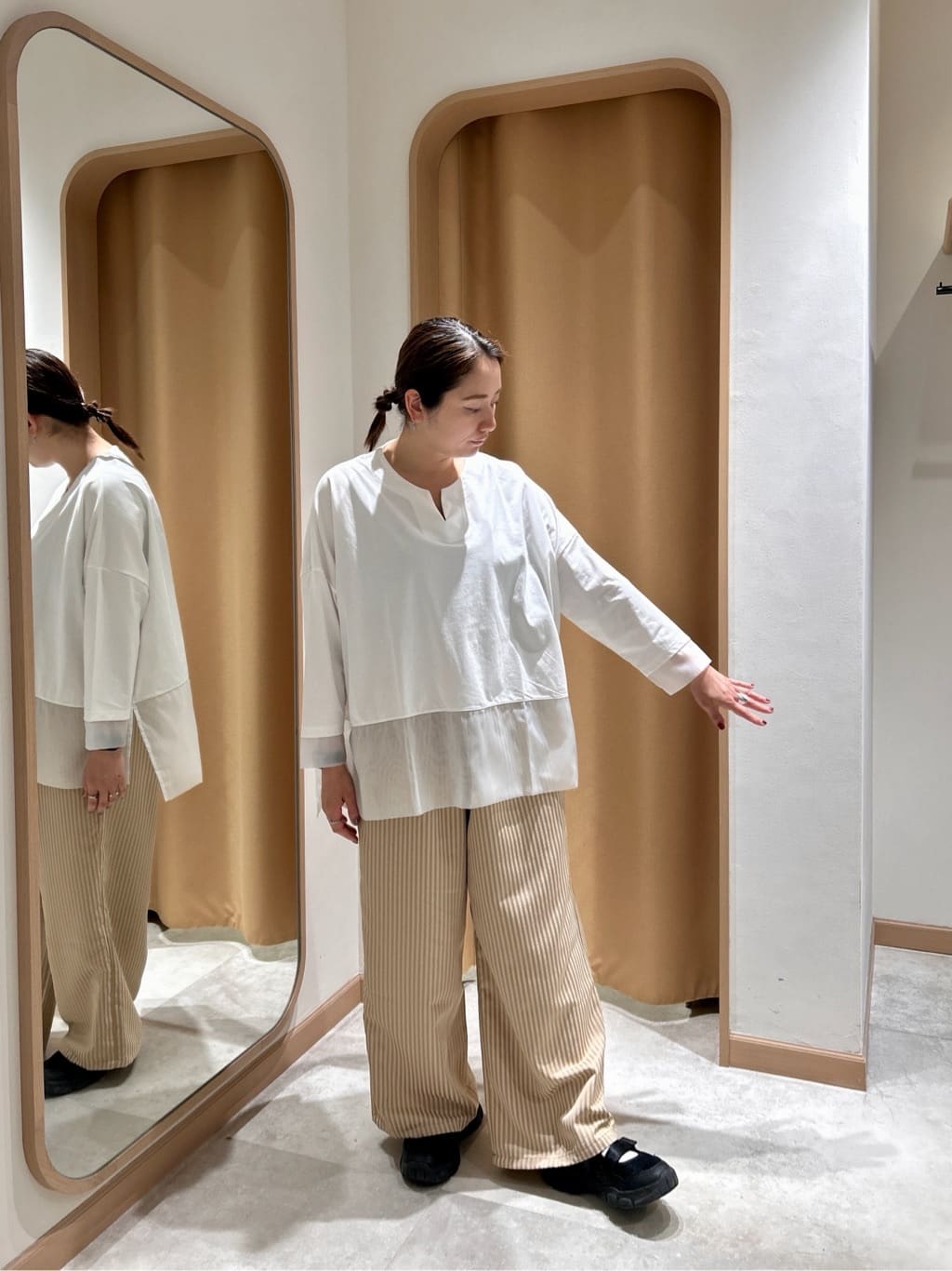 ear PAPILLONNERの裾シアーロングTシャツ【SUM1 STYLE】を使ったコーディネートを紹介します。｜Rakuten Fashion(楽天ファッション／旧楽天ブランドアベニュー)7029902