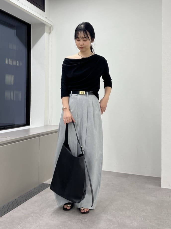 GALLARDAGALANTEの【ミニマルで万能!】ネックカフを使ったコーディネートを紹介します。｜Rakuten Fashion(楽天ファッション／旧楽天ブランドアベニュー)7030408