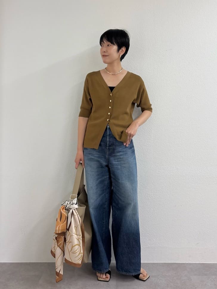GALLARDAGALANTEの【手洗い可】ペプラムニットカーデを使ったコーディネートを紹介します。｜Rakuten Fashion(楽天ファッション／旧楽天ブランドアベニュー)7031423