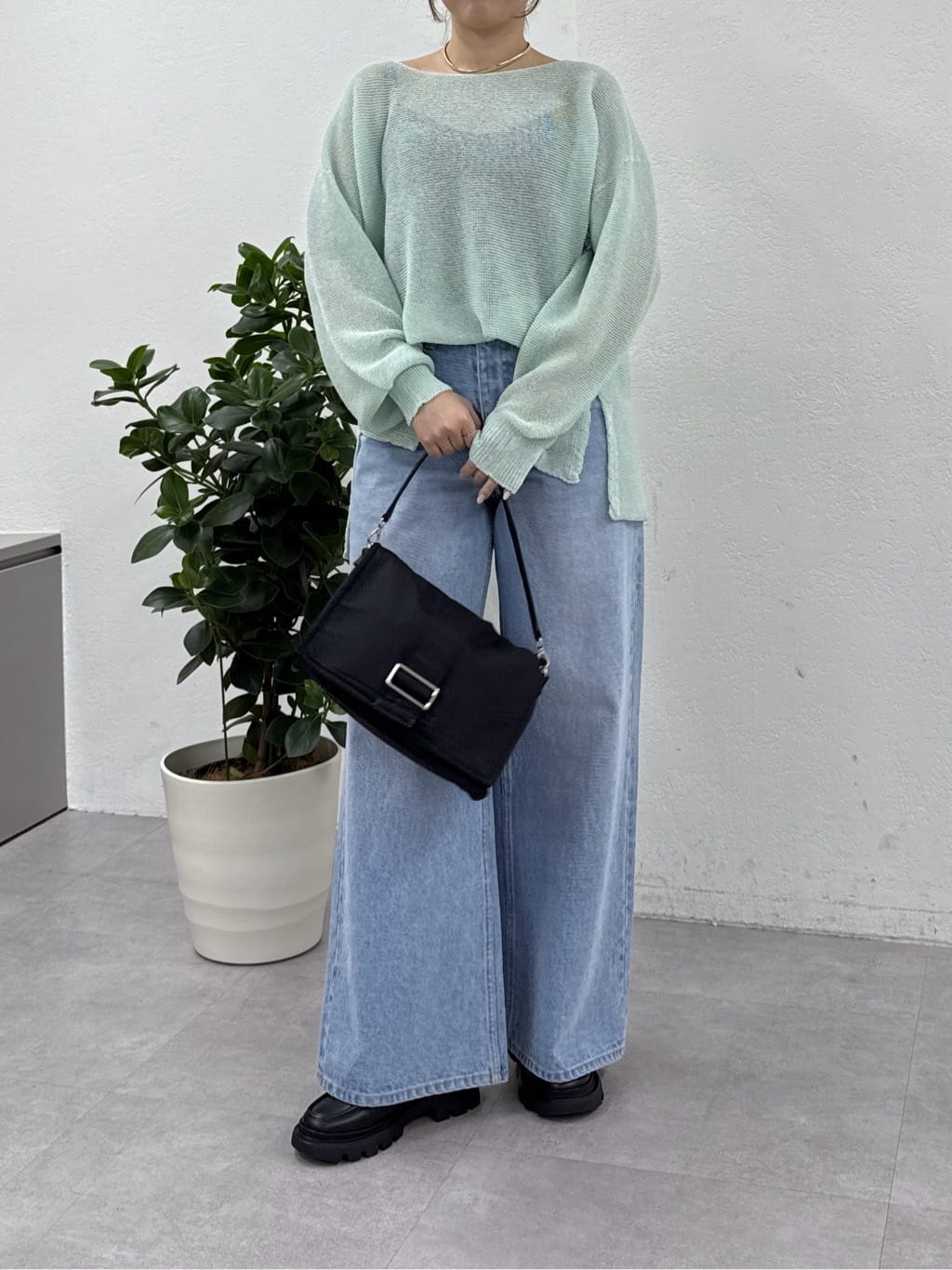 GALLARDAGALANTEのペーパーヤーンメッシュニットを使ったコーディネートを紹介します。｜Rakuten Fashion(楽天ファッション／旧楽天ブランドアベニュー)7031446