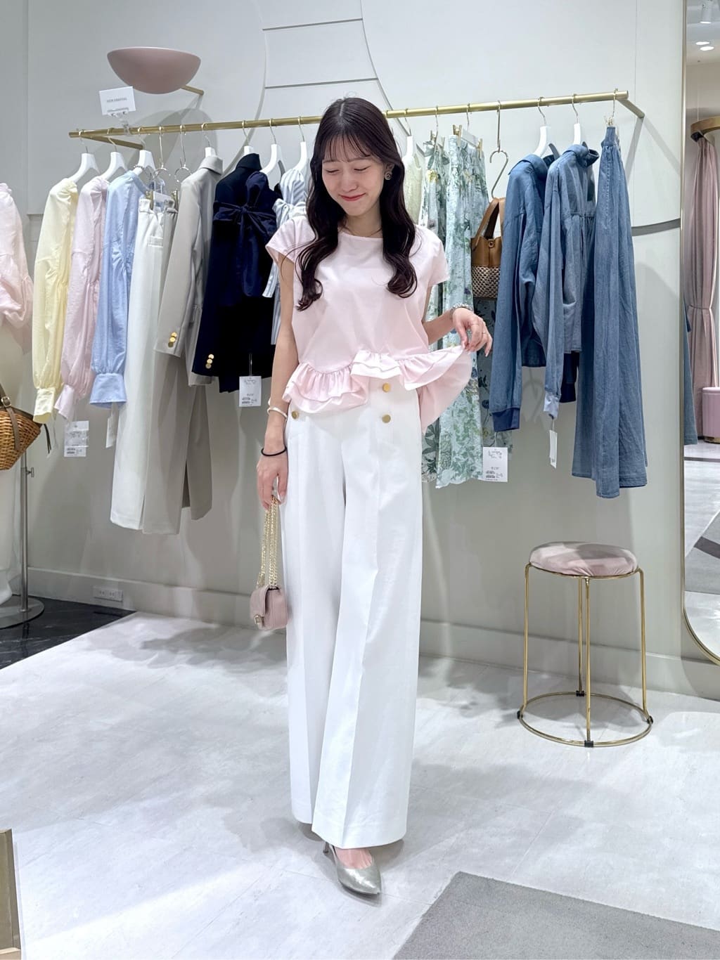 La Boutique BonBonランダムペプラムフレンチブラウス ピンク La boutique BonBon | 【360°魅力UP!】ランダムペプラムフレンチ