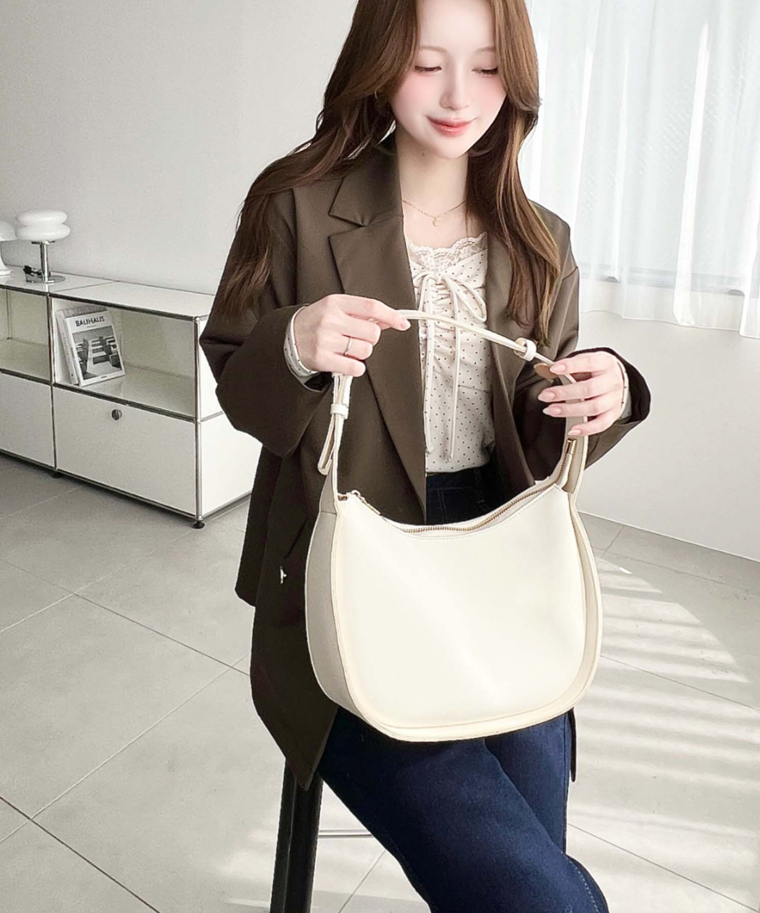 moment+のマットゴールド釦ダブルテーラードジャケットを使ったコーディネートを紹介します。｜Rakuten Fashion(楽天ファッション／旧楽天ブランドアベニュー)7031764