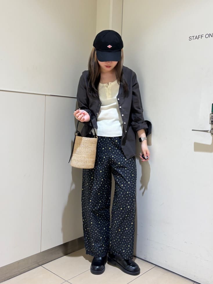 FREAK’S STOREのファインアバカ バケツ型ショルダーバッグを使ったコーディネートを紹介します。｜Rakuten Fashion(楽天ファッション／旧楽天ブランドアベニュー)7032902