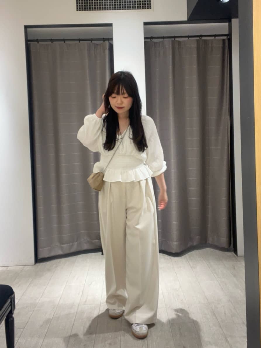 CAPRICIEUX LE'MAGE | ウエストマークVネックブラウス | Rakuten