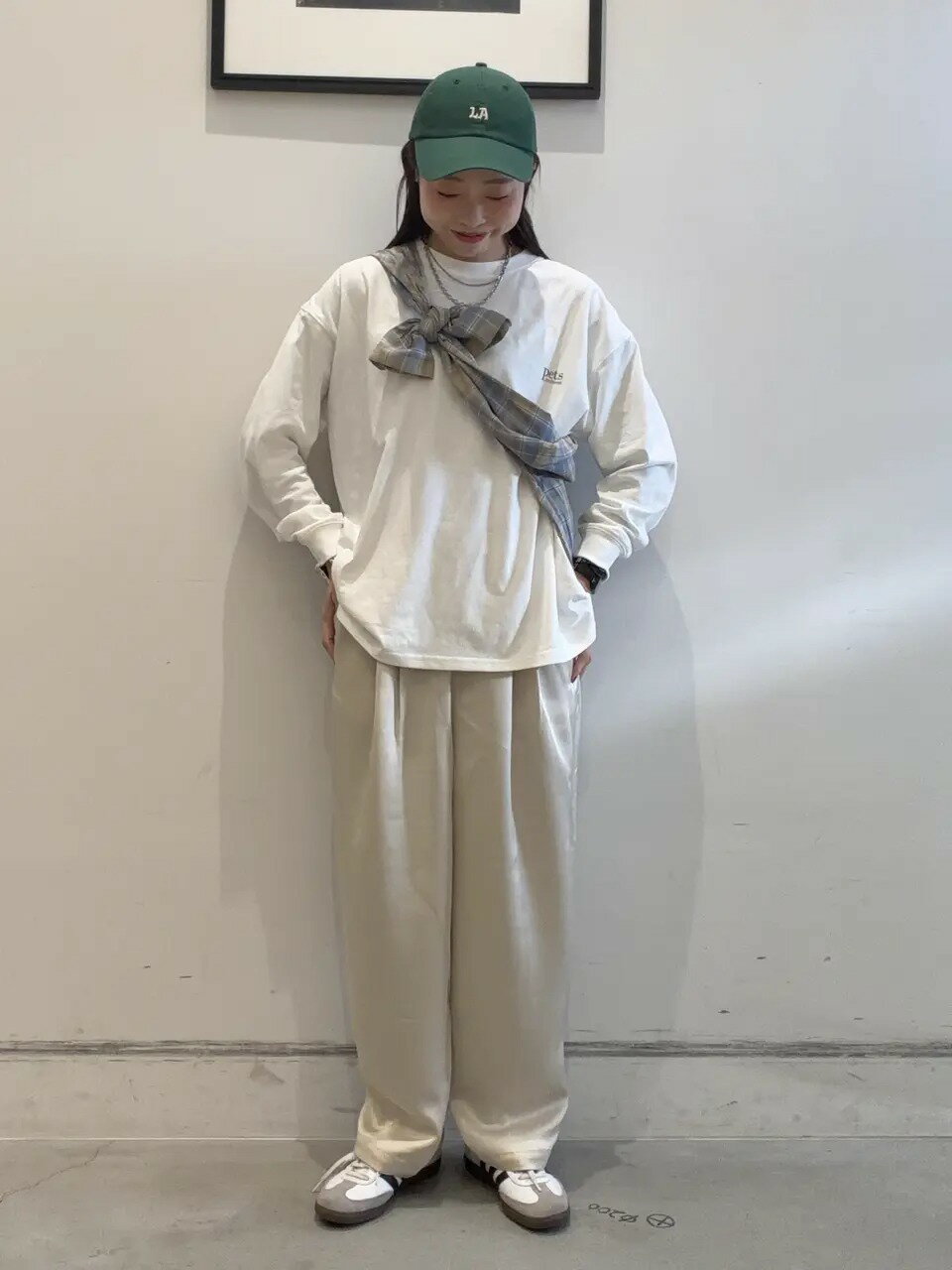 AMERICAN HOLICのアソートアニマルロングTシャツを使ったコーディネートを紹介します。｜Rakuten Fashion(楽天ファッション／旧楽天ブランドアベニュー)7034379