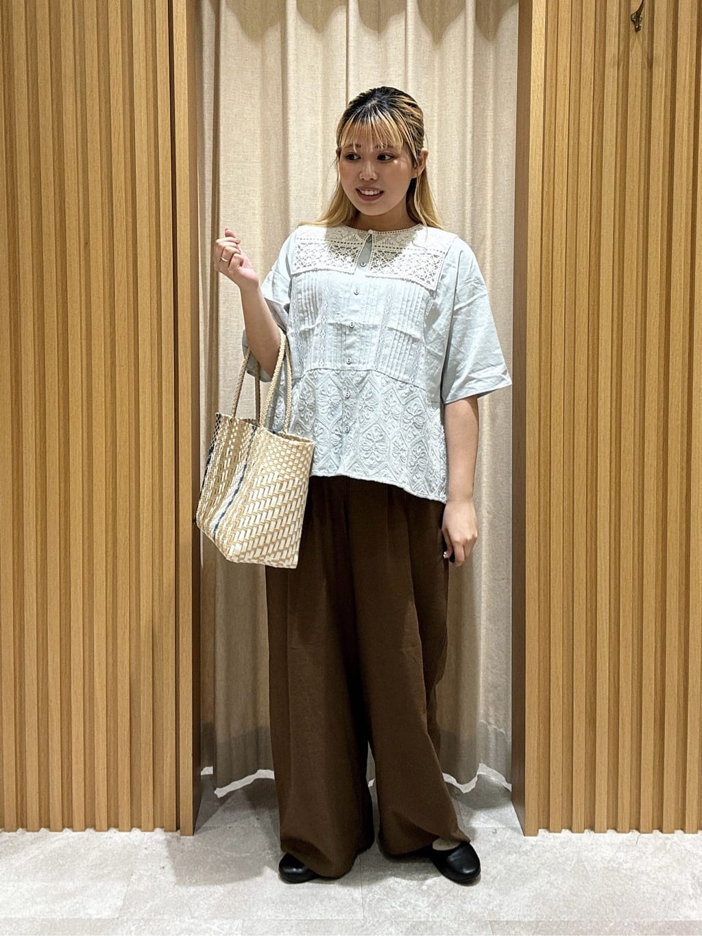 Samansa Mos2 | 裾切替オーバーレースブラウス | Rakuten Fashion(楽天