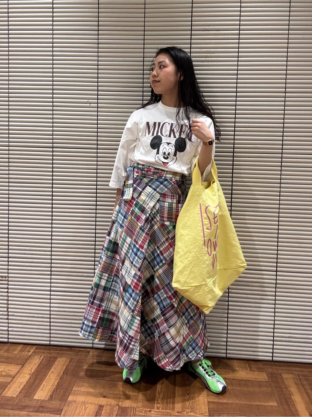 FREAK’S STOREの【MICKEY MOUSE】 ラグランTシャツを使ったコーディネートを紹介します。｜Rakuten Fashion(楽天ファッション／旧楽天ブランドアベニュー)7036410