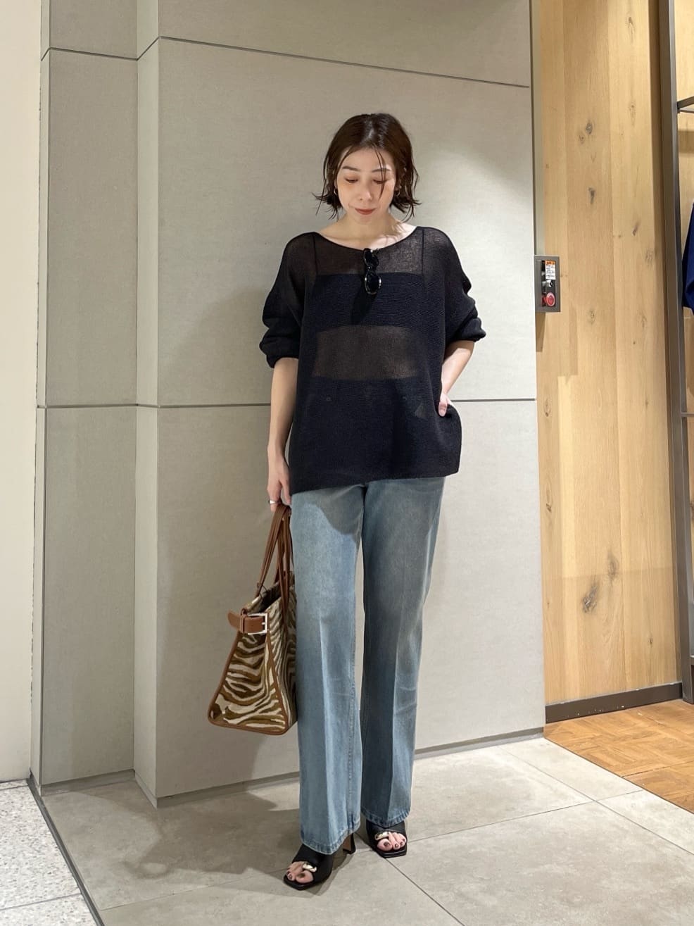 GALLARDAGALANTEのセンタークリースフレアデニムを使ったコーディネートを紹介します。｜Rakuten Fashion(楽天ファッション／旧楽天ブランドアベニュー)7041088