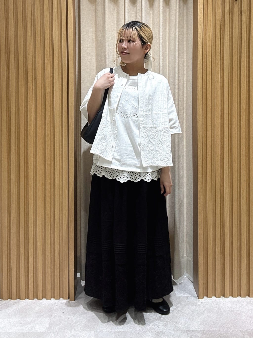 Samansa Mos2 | 裾切替オーバーレースブラウス | Rakuten Fashion(楽天
