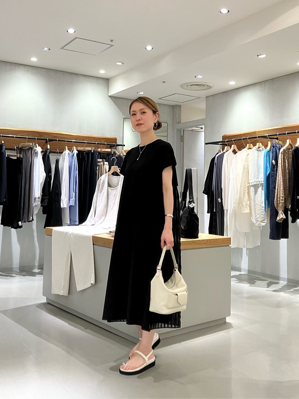 BEARDSLEY | ウシロシアーストライプワンピ | Rakuten Fashion(楽天