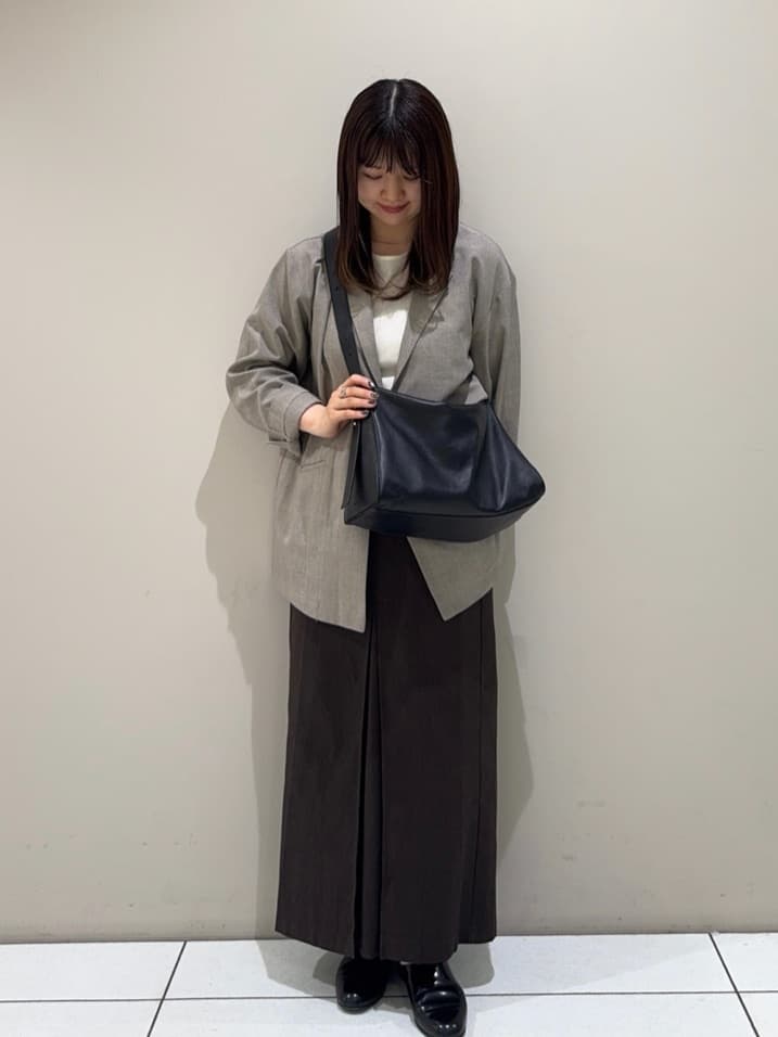 大人気✨russet トライアングルショルダーバッグ ブラック 牛革 日本製