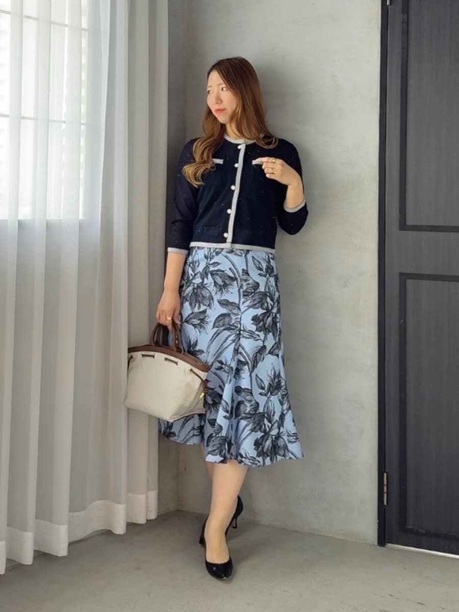 Viaggio Bluのメッシュスパンコールニットカーディガンを使ったコーディネートを紹介します。｜Rakuten Fashion(楽天ファッション／旧楽天ブランドアベニュー)7045885