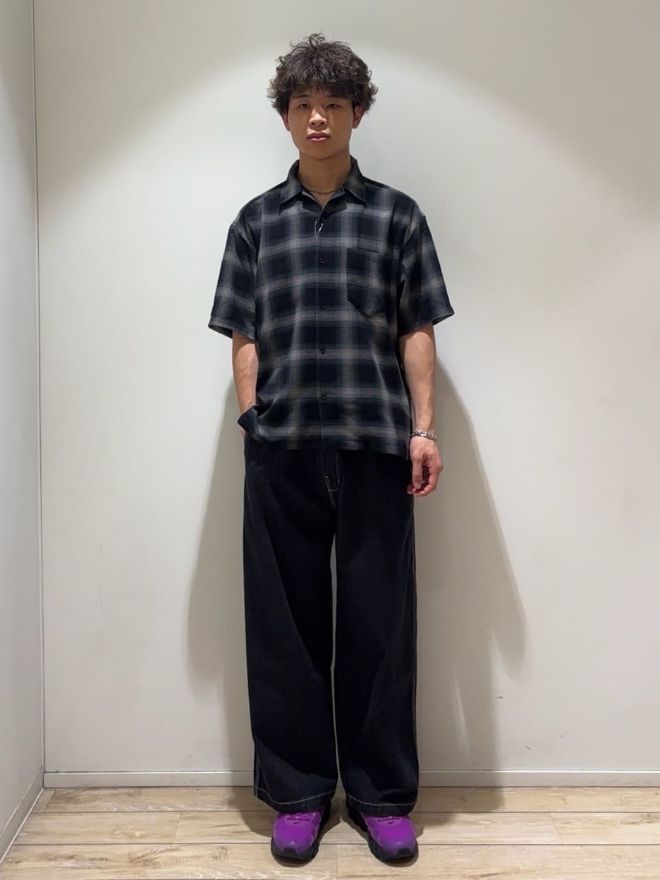 FREAK’S STOREの先染めオンブレチェック オープンカラー ショートスリーブ シアーシャツを使ったコーディネートを紹介します。｜Rakuten Fashion(楽天ファッション／旧楽天ブランドアベニュー)7046102