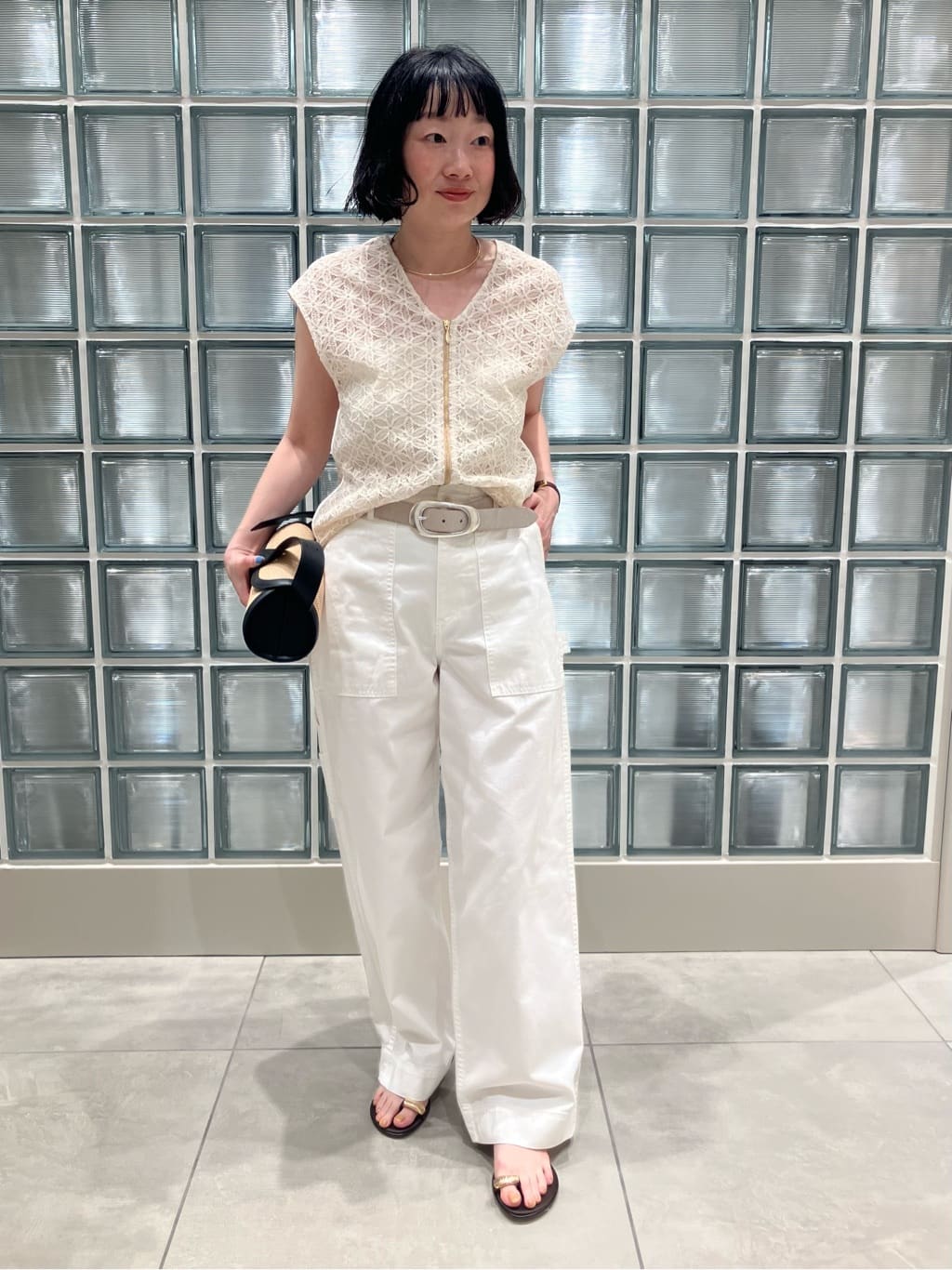 完売品＜conte＞レース ジップ Vネックブラウス UNITED ARROWS | <conte>レース ジップ Vネックブラウス | Rakuten