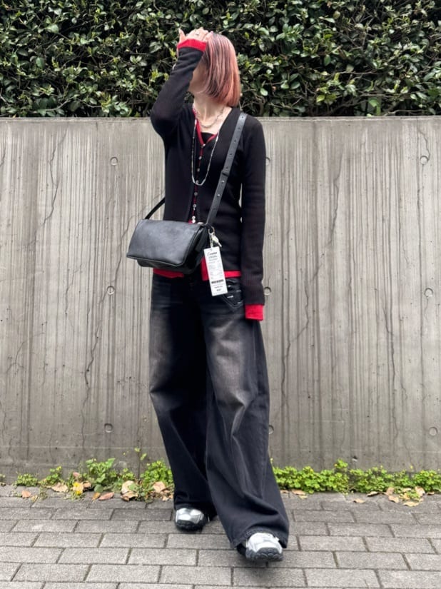 ear PAPILLONNERの《uchida企画》Vネックリブカーディガン【SUM1 STYLE】を使ったコーディネートを紹介します。｜Rakuten Fashion(楽天ファッション／旧楽天ブランドアベニュー)7046840