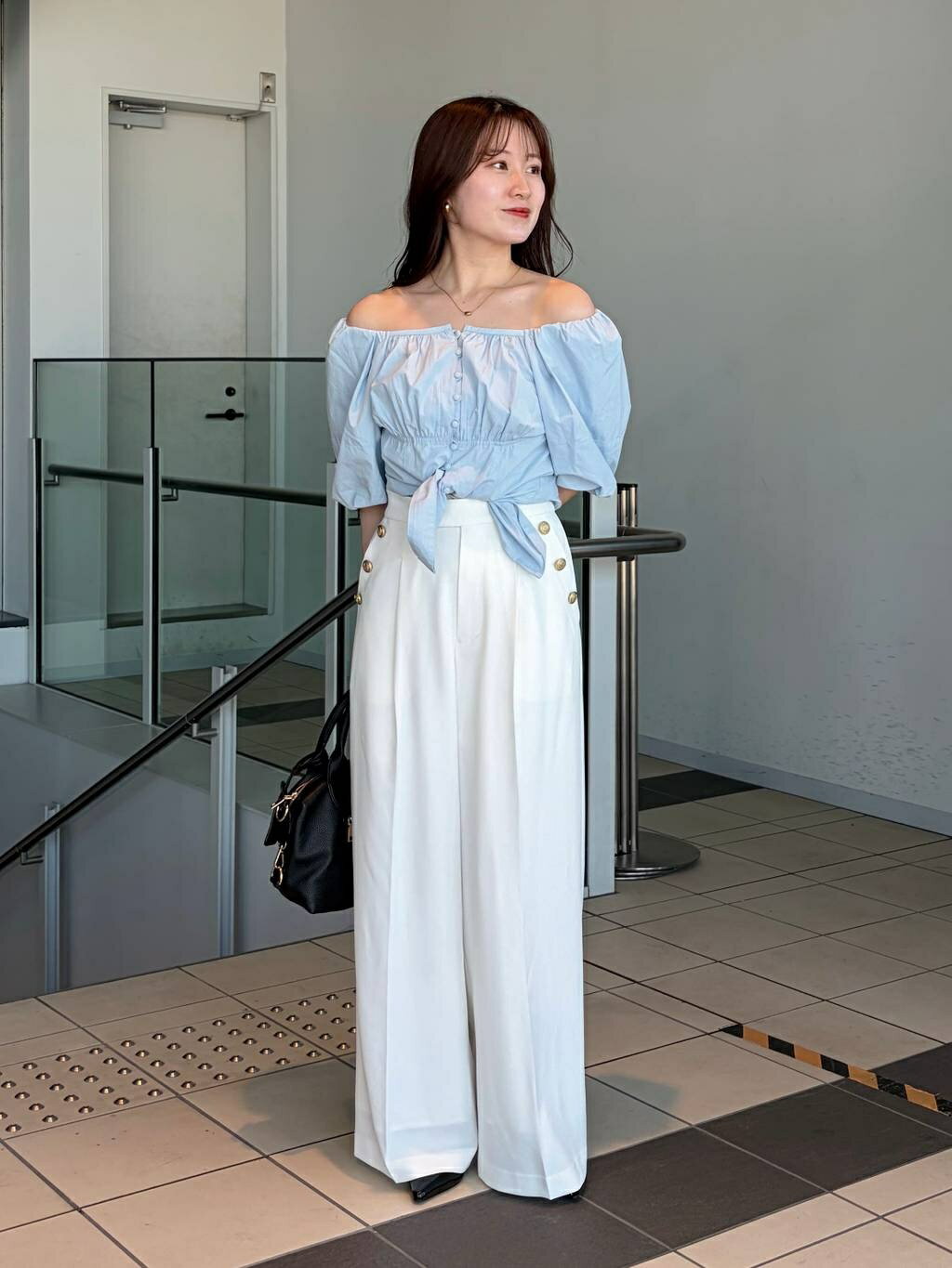 mysty womanのアソートスクエアネックパフブラウスを使ったコーディネートを紹介します。｜Rakuten Fashion(楽天ファッション／旧楽天ブランドアベニュー)7047884