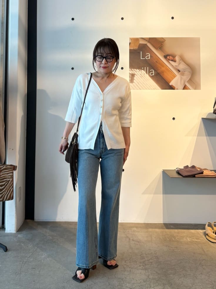 GALLARDAGALANTEのセンタークリースフレアデニムを使ったコーディネートを紹介します。｜Rakuten Fashion(楽天ファッション／旧楽天ブランドアベニュー)7048411