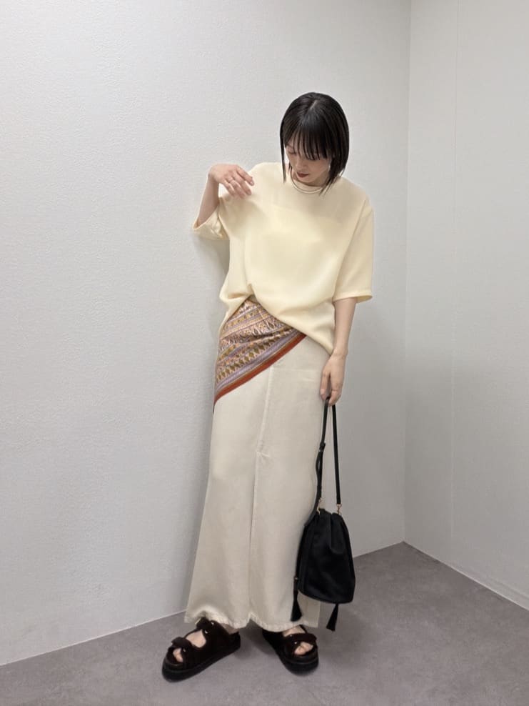GALLARDAGALANTEの【7/26(日)10時新色ネイビー予約開始】バックスリットハーフスリーブブラウスを使ったコーディネートを紹介します。｜Rakuten Fashion(楽天ファッション／旧楽天ブランドアベニュー)7048432
