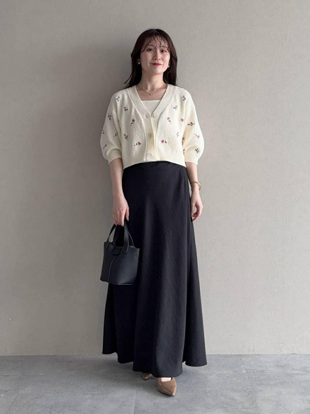 mysty womanの刺繍ニットアンサンブル半袖を使ったコーディネートを紹介します。｜Rakuten Fashion(楽天ファッション／旧楽天ブランドアベニュー)7050377
