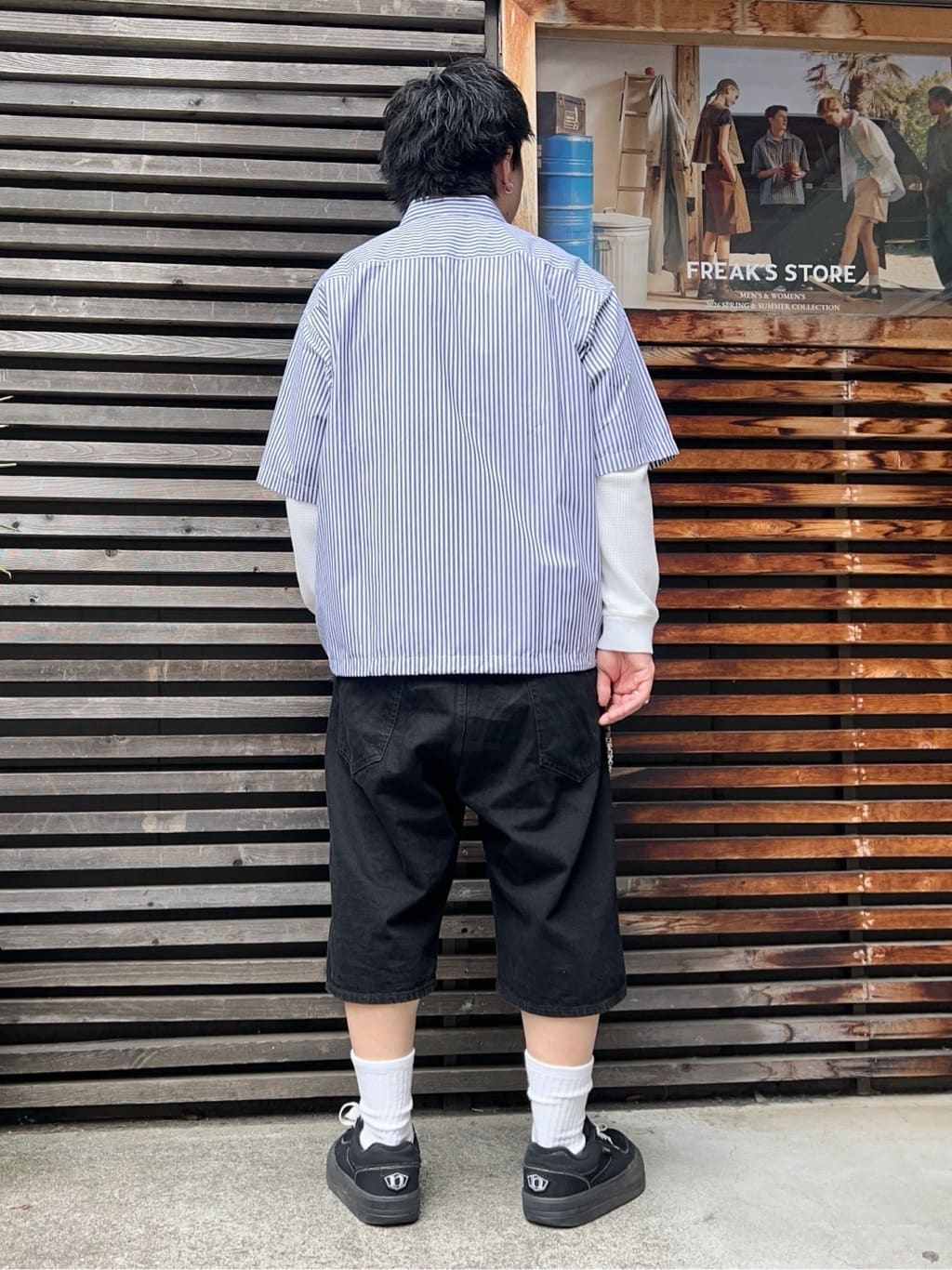 FREAK’S STOREの【FREAK'S STORE for BEACH & FES】 タイプライター スピンドル レギュラーカラー ショートスリーブシャツを使ったコーディネートを紹介します。｜Rakuten Fashion(楽天ファッション／旧楽天ブランドアベニュー)7051723