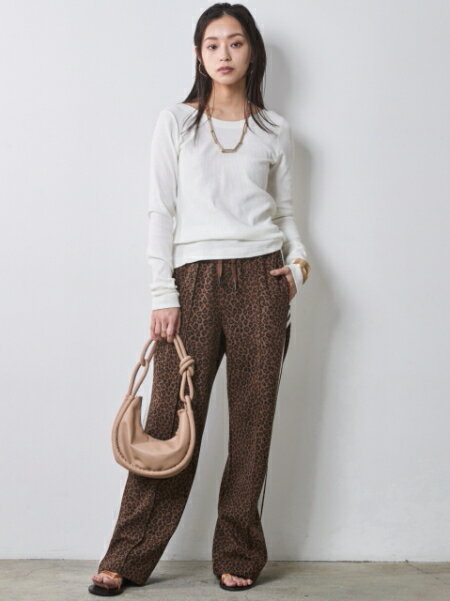 CHIC STYLEのテレコロングスリーブプルオーバー<大きいサイズ有>シックスタイルを使ったコーディネートを紹介します。｜Rakuten Fashion(楽天ファッション／旧楽天ブランドアベニュー)7052944