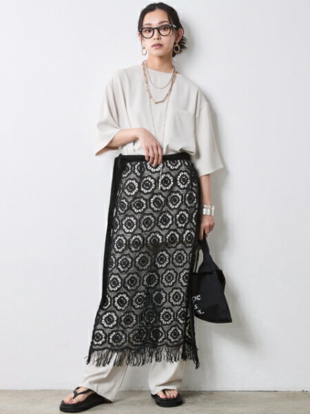 CHIC STYLEのTブラウスチュニック<大きいサイズ有>シックスタイルを使ったコーディネートを紹介します。｜Rakuten Fashion(楽天ファッション／旧楽天ブランドアベニュー)7053008