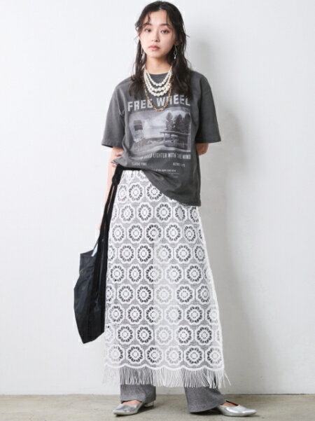 CHIC STYLEの綿100%ピグメント染プリントTシャツ<大きいサイズ有>シックスタイルを使ったコーディネートを紹介します。｜Rakuten Fashion(楽天ファッション／旧楽天ブランドアベニュー)7052972