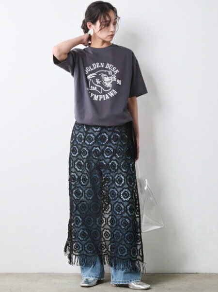 CHIC STYLEの綿100%グラフィックプリントTシャツ<大きいサイズ有>シックスタイルを使ったコーディネートを紹介します。｜Rakuten Fashion(楽天ファッション／旧楽天ブランドアベニュー)7053037