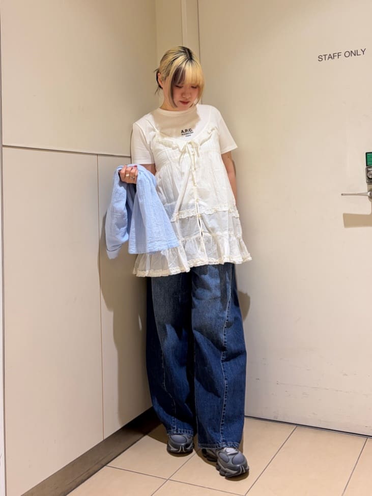 FREAK’S STOREのインドボイル フリル キャミチュニックを使ったコーディネートを紹介します。｜Rakuten Fashion(楽天ファッション／旧楽天ブランドアベニュー)7053436